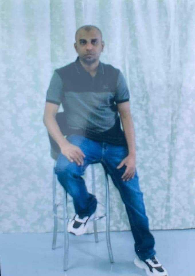 279021805_520130076168410_8503799592288565761_n Nagaenthran K Dharmalingam dirakam sedang duduk sebuah gambar yang diambil sebelum pelaksanaan hukuman gantungnya April lalu.