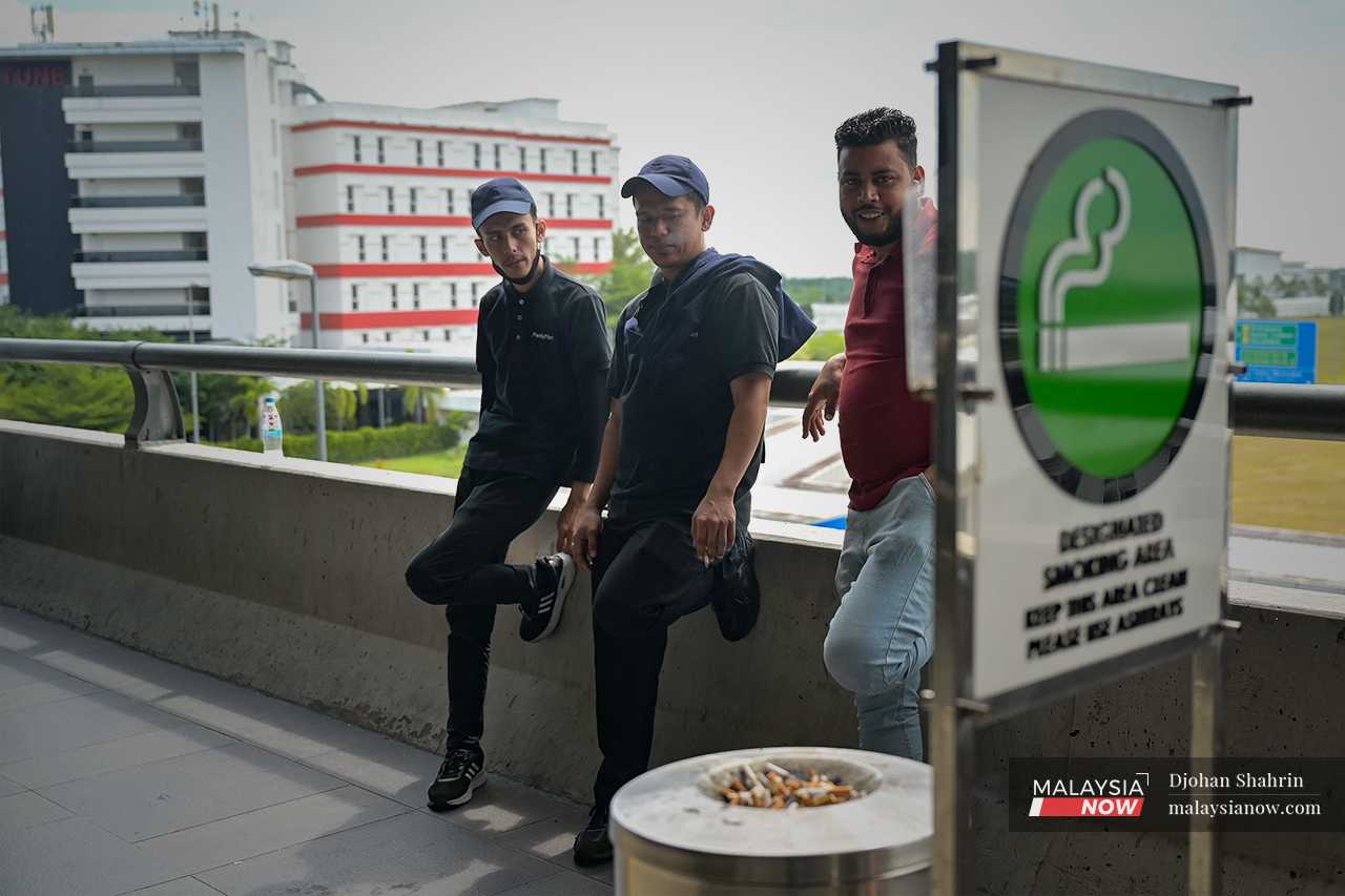Crackdown on smoking at the airport | MalaysiaNow Crackdown on smoking at the airport | MalaysiaNow