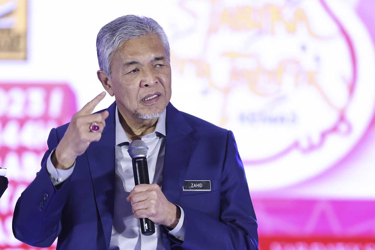 Zahid Wants MCMC To Monitor Social Media Posts On Race And Religion 