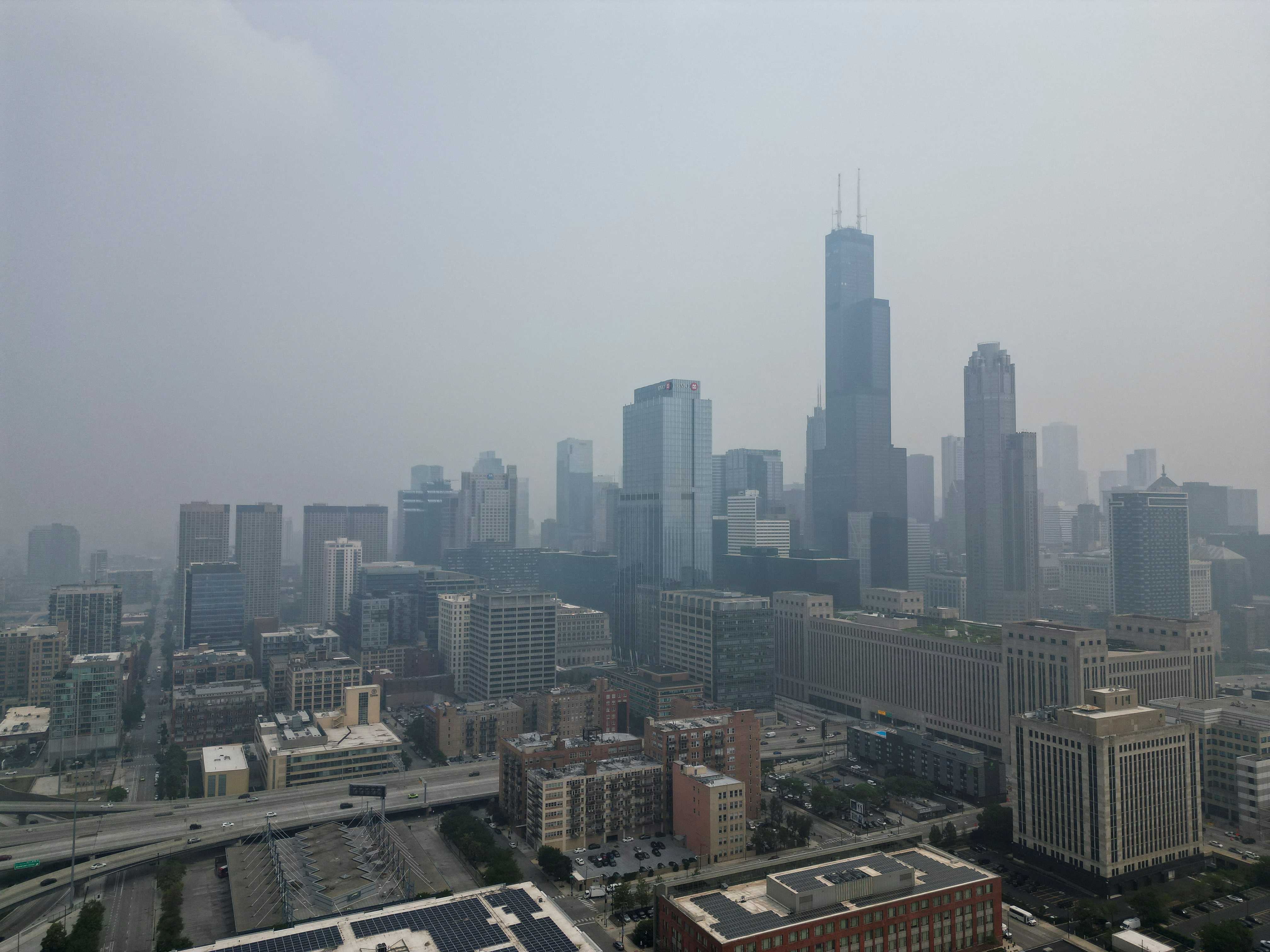 Canadian wildfire smoke spreads, 100 million Americans under air ...