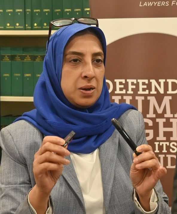 Former MACC chief Latheefa Koya show the devices used to record and store the videos implicating Sabah's ruling politicians.
