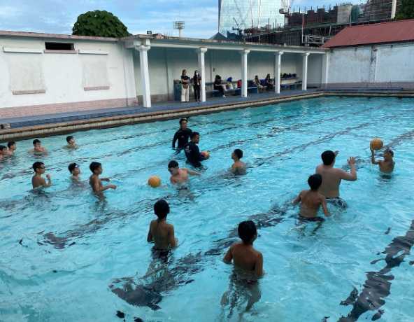 VI_swimmingpool