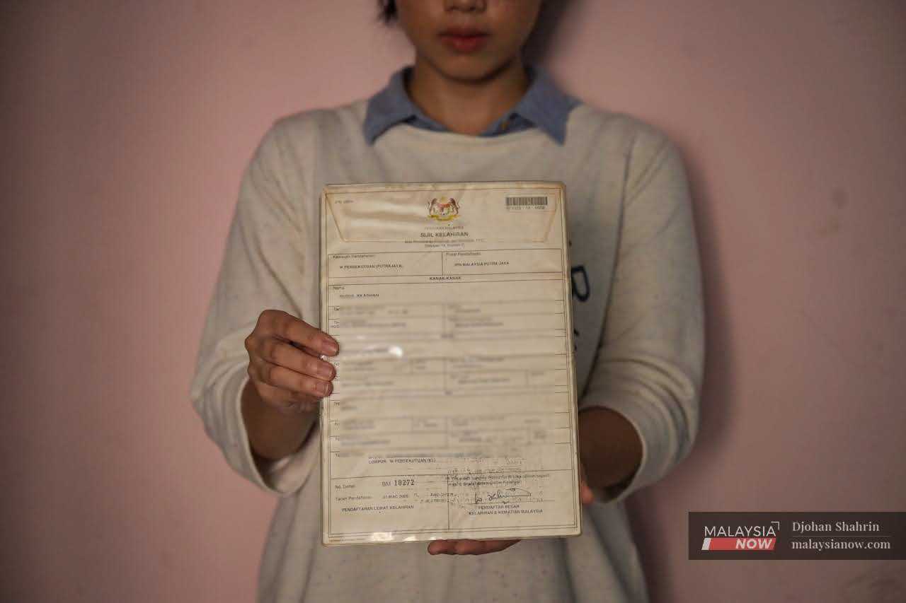 Shameful double standard in our citizenship system