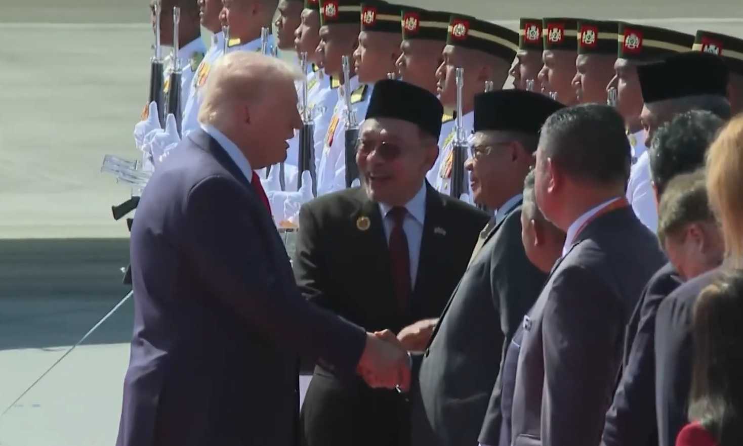 Perdana Menteri Anwar Ibrahim memperkenalkan barisan Kabinet kepada Presiden Donald Trump.