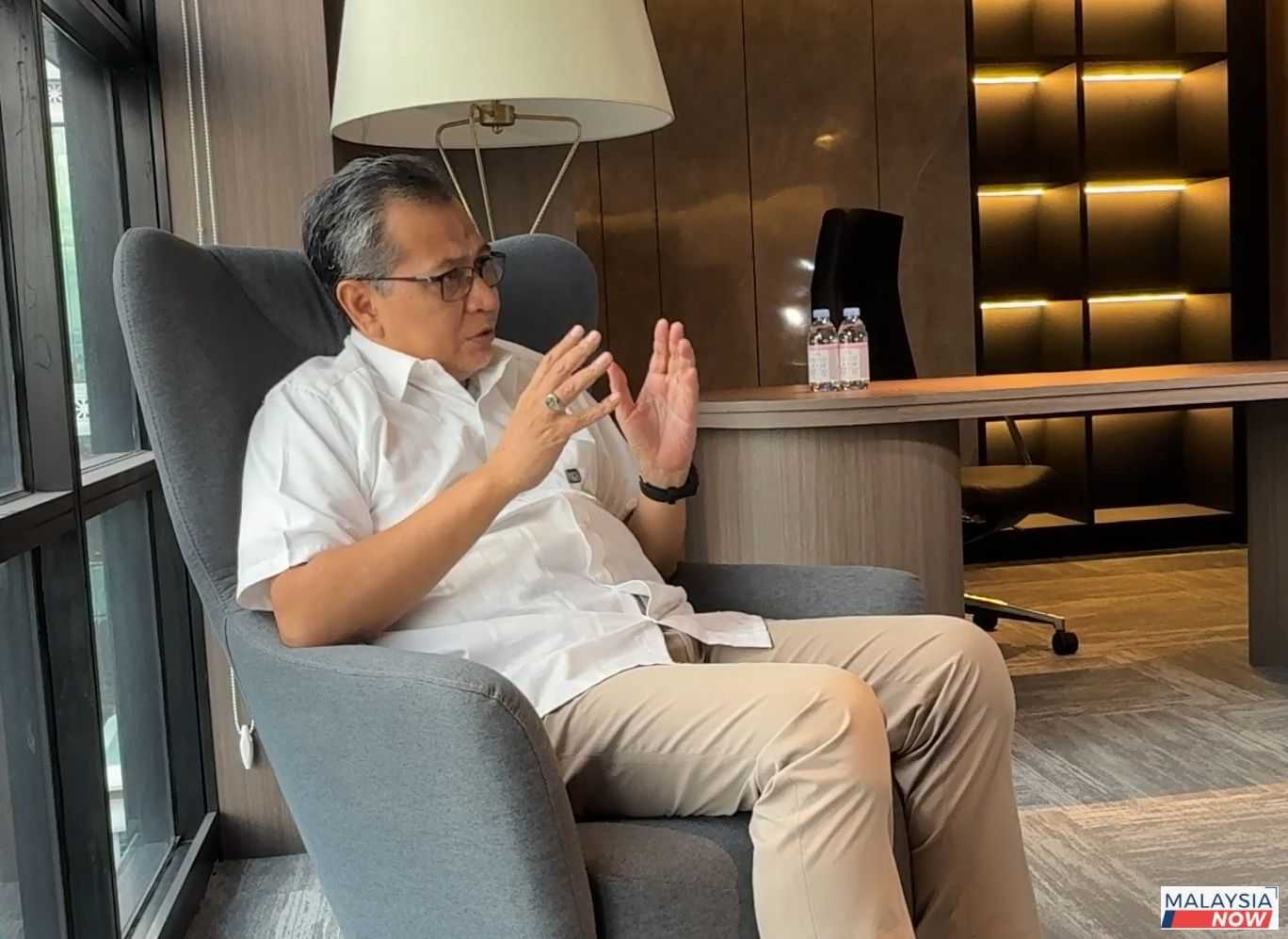 'Choose your first boss wisely': Ex-reformasi icon recalls old mistakes under 'master of perception'