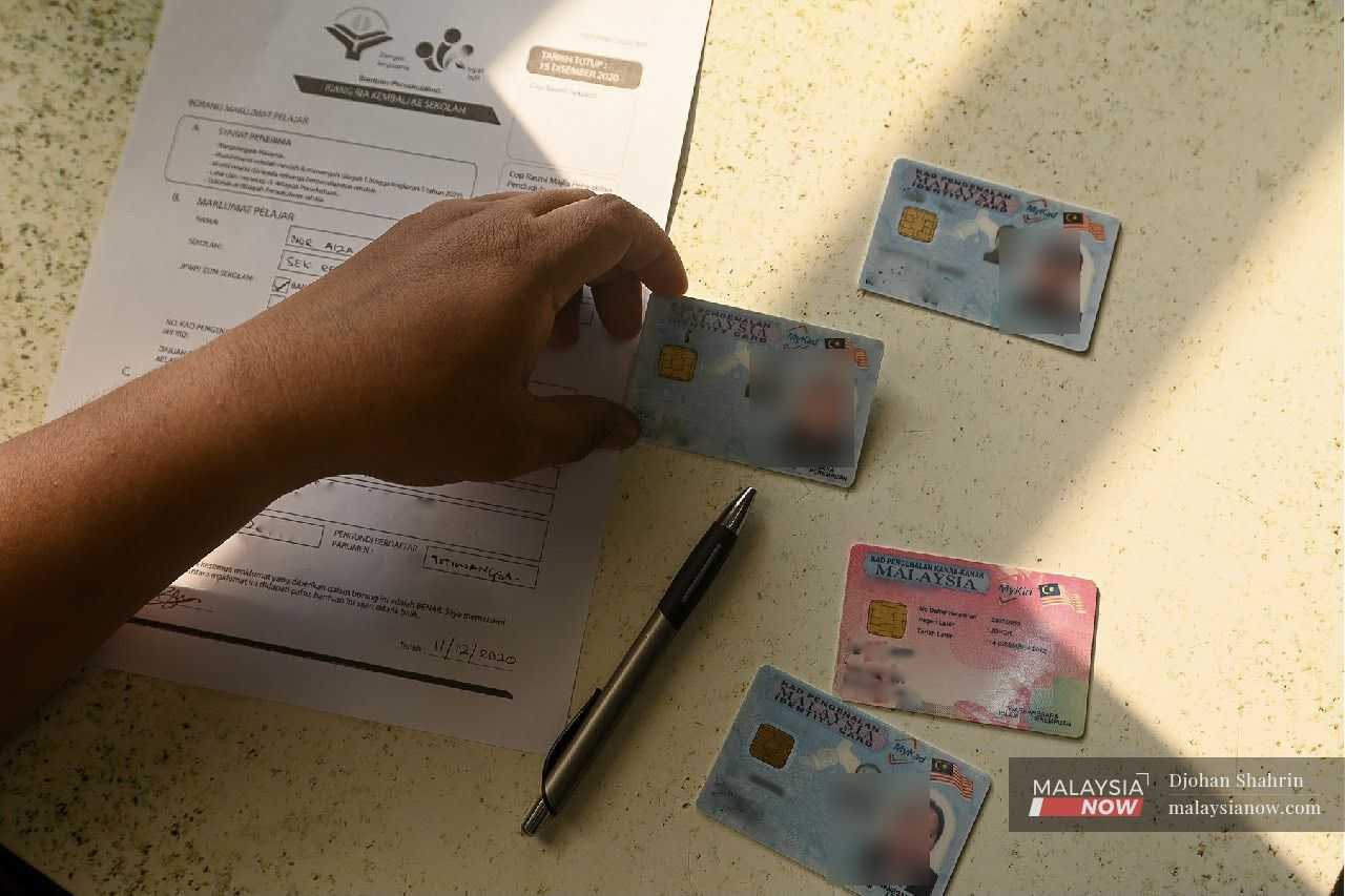 Lawyers to accompany boy to JPN, slam 'bureaucratic madness' despite court order to issue MyKad