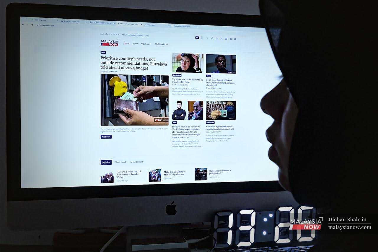 Malaysia dips in press freedom rating amid Putrajaya's clampdown on media, internet