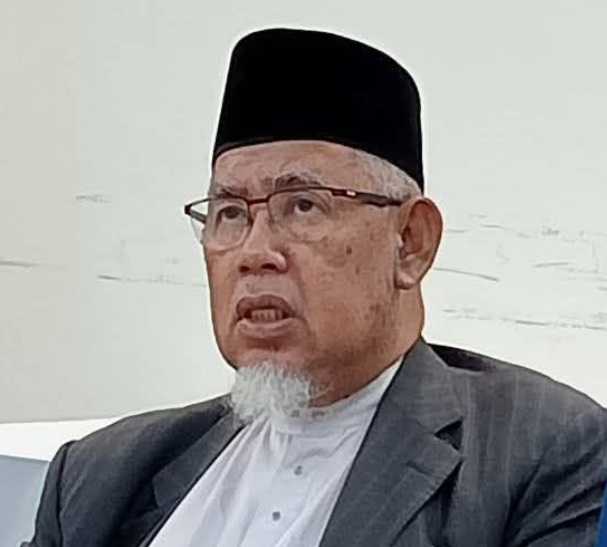 Mohd Azmi Abdul Hamid.